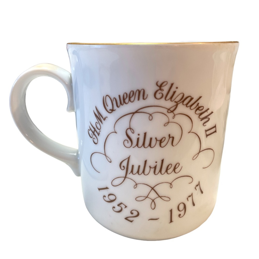 Vintage Royal Worcester 1976 HM Queen Elizabeth II SilverJubilee 1952-1977 Mug
